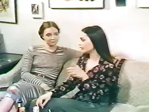 امرأة سكس بنت مع بنت ...
