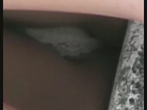 وضع عجينة في حفرة مغ ...