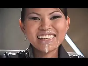 رجل لعق ل بنات عاريا ...