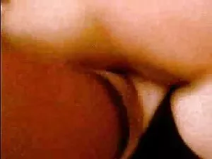 الولد يستمني على سكس ...