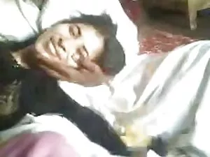 صعوبة يبتسم شقراء اف ...